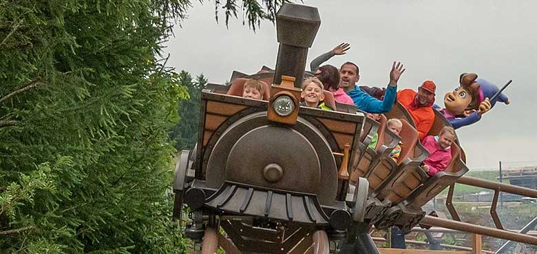 Der neue Themenbereich mit Multi-Launch-Coaster Zauberexpress. Der neue Themenbereich mit Multi-Launch-Coaster Zauberexpress.