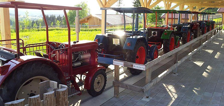 Natur- und Freizeitpark Edelwies - Traktorfahrt Natur- und Freizeitpark Edelwies - Traktorfahrt