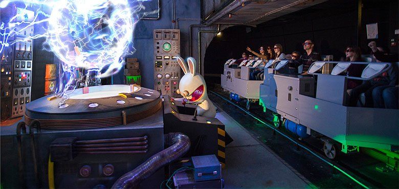 Die Attraktion Machine à Voyager ist eine Mischung aus Kunst und Technologie Die Attraktion Machine à Voyager ist eine Mischung aus Kunst und Technologie