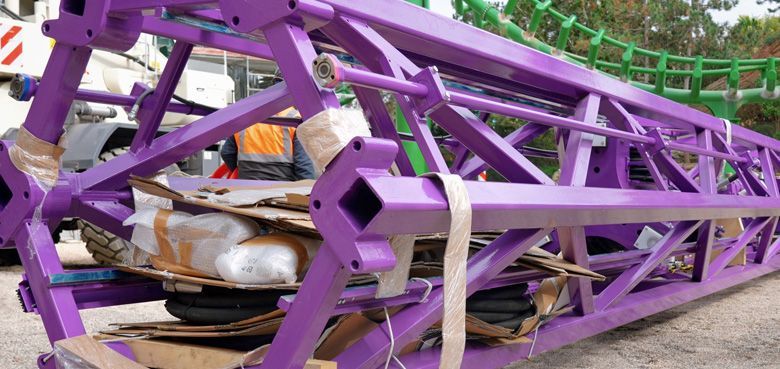 Gardaland Magic neue Attraktion 2024 Amerikanische LKWs bringen die neue Attraktion 2024 ins Gardaland