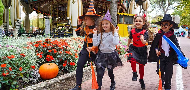 Das schaurigste und gleichzeitig lustigste Event im Gardaland - Magic Halloween. Das schaurigste und gleichzeitig lustigste Event im Gardaland - Magic Halloween.