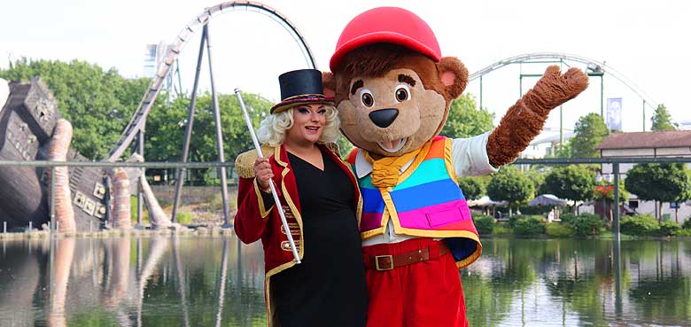 Rosa Tag im Heide Park Soltau. Der Heide Park strahlt ein bisschen bunter beim alljährlichen Pride Wochenende.