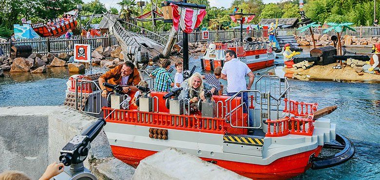 Käpt'n Nicks Piratenschlacht im LEGOLAND® Deutschland Abkühlung gibt's in Käpt'n Nicks Piratenschlacht im LEGOLAND® Deutschland