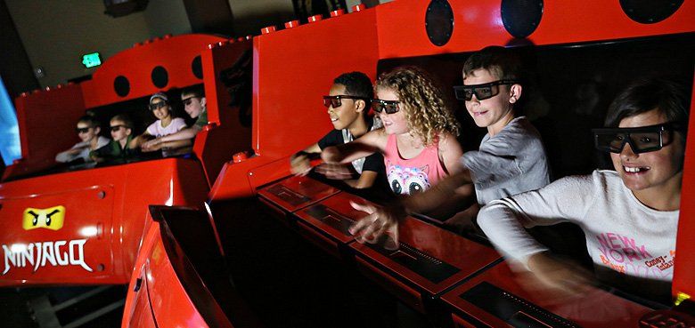 LEGOLAND Deutschland Resort - Ninjago The Ride Die Attraktion LEGO NINJAGO The Ride zählt zu den Highlights im LEGOLAND Deutschland Resort.