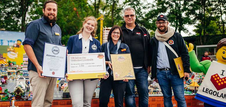 Timo Will und Martin Schild haben die Grundrisse und die Infrastruktur der LEGO-Stadt geplant. Timo Will und Martin Schild haben die Grundrisse und die Infrastruktur der LEGO-Stadt geplant.