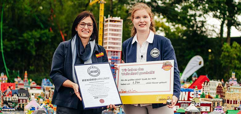 LEGOLAND startet mit Gästen einen Weltrekord-Versuch. LEGOLAND startet mit Gästen einen Weltrekord-Versuch.