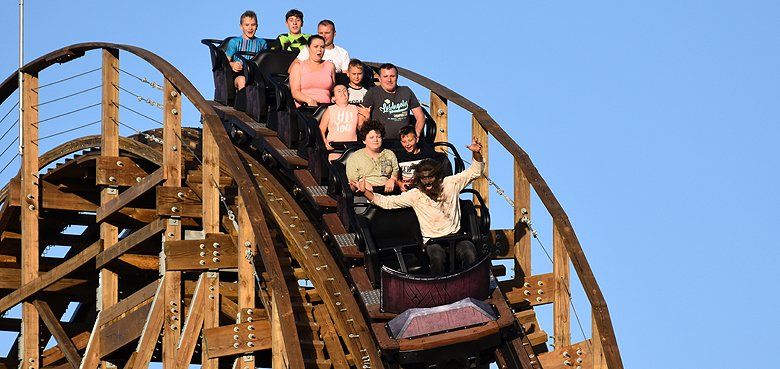 Holzachterbahn Werwolf - Majaland Kownaty Holzachterbahn Werwolf - Majaland Kownaty