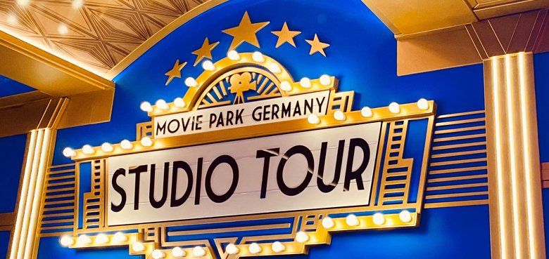 Movie Park Germany öffnet Studio Tour mit Achterbahn. Movie Park Germany entführt die Gäste mit Achterbahn in die Glitzerwelt Hollywoods.