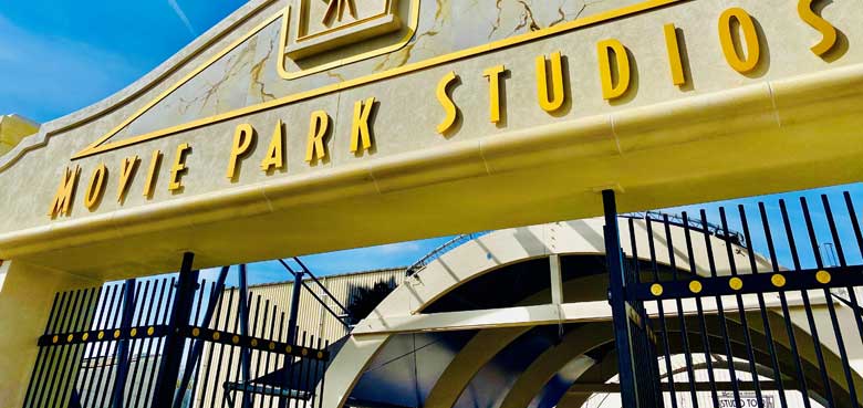 Movie Park Germany hebt den Vorhang für seine neue Hollywood-Achterbahn „Movie Park Studio Tour“ Movie Park Germany hebt den Vorhang für seine neue Hollywood-Achterbahn „Movie Park Studio Tour“!