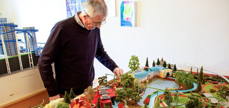 Patrick Boegli und sein Miniatur-Europa-Park. Modellbauer Patrick Boegli und sein Miniatur-Europa-Park.