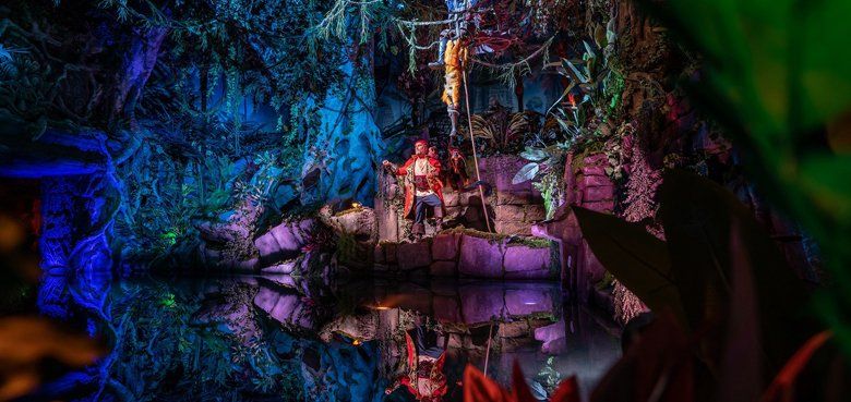 Ab sofort können Klein und Groß den Piraten Bartholomeus van Robbemond auf seinen Abenteuern begleiten. Ab sofort können Klein und Groß den Piraten Bartholomeus van Robbemond auf seinen Abenteuern begleiten.