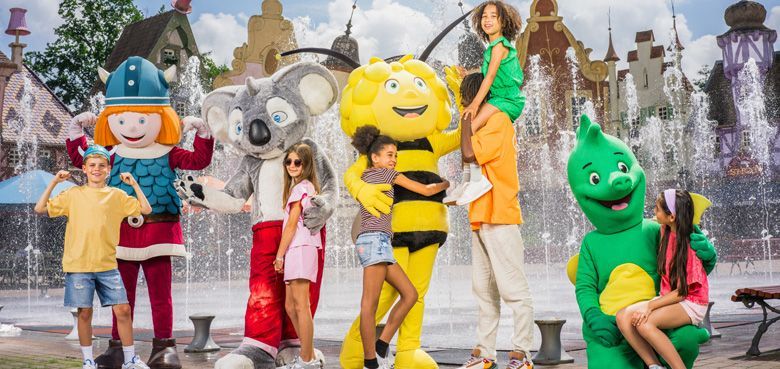 Aus Holiday Park wird Plopsaland Deutschland Ab Sommer 2025 trägt der beliebte Freizeitpark den Namen Plopsaland Deutschland.