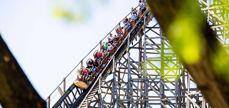 Troy macht einfach Spaß Achterbahn Troy ist einer der beliebtesten Attraktionen im Freizeitpark Toverland