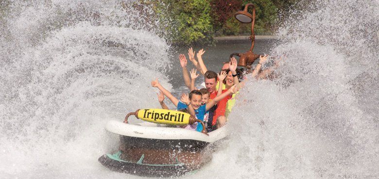 Badewannen-Fahrt Erlebnispark Tripsdrill Badewannen-Fahrt im Erlebnispark Tripsdrill ist einzigartig.
