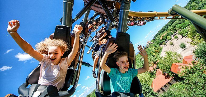 Hals-über-Kopf: spektakulärer Achterbahn-Spaß in über 30 Metern Höhe! Erlebnispark Tripsdrill - Hals-über-Kopf: spektakulärer Achterbahn-Spaß in über 30 Metern Höhe!