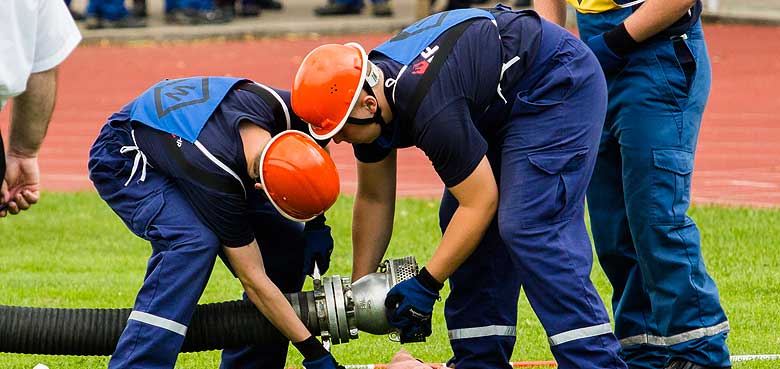 Jugendfeuerwehr Erlebnispark Tripsdrill. Jugendfeuerwehr Erlebnispark Tripsdrill zeigen ihr Können.