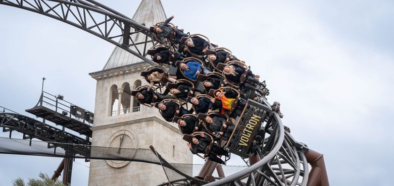 Voltron Nevera powered by Rimac Der Kroatische Themenbereich mit Multi Launch Coaster Voltron.