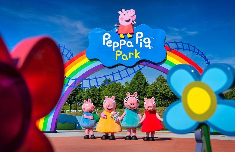 Familie Wutz freut sich über Baby Evie, die am 20. Mai geboren wurde Doppeltes Glück im PEPPA PIG Park Günzburg: Der Park feiert seinen ersten Geburtstag vom 22.-25. Mai und Familie Wutz freut sich über Baby Evie, die am 20. Mai geboren wurde
