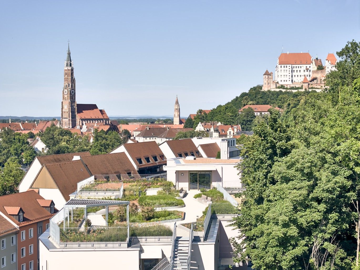 Verkauf: Pflegeimmobilien in Bayern Pflegeapartments in Bayern, HIKV, Pflegeimmobilien als Kapitalanlage, Pflegeimmobilien in Bayern, Verkauf Pflegeimmobilien Bayern, Hohlfeld Immobilien, Seniorenheim in Bayern, Verkauf Pflegeimmobilien in Bayern, Sozialimmobilien in Bayern, Pflegeheim in Bayern, Pflegeimmobilien in Landshut, Betreutes Wohnen in Bayern, Betreutes Wohnungen in Landshut, Verkauf Betreutes Wohnen in Bayern