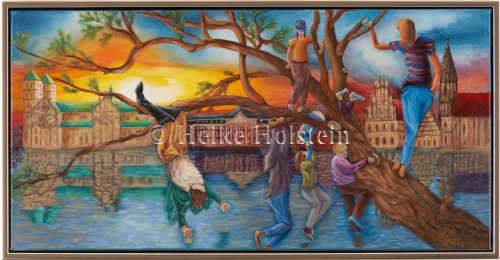 Muenster St. Paulus Dom Lamberti Kirche Aasee www.Heike-Holstein-Bilder.de - Auf diesem Bild sind die Sehenswürdigkeiten der Stadt Münster in einer Reihe aufgestellt. Der Blick führt ans gegenüberliegende Ufer des Aasees. Dort stehen der St. Paulus Dom neben dem Münsteraner Schloss. Daneben das Rathaus des Westfälischen Friedens neben dem Stadtweinhaus. Die Lamberti Kirche beendet das Bild am rechten Rand. Im Vordergrund Wächst ein Baum vor dem Aasee. Auf diesem Baum tanzen und turnen junge Menschen.