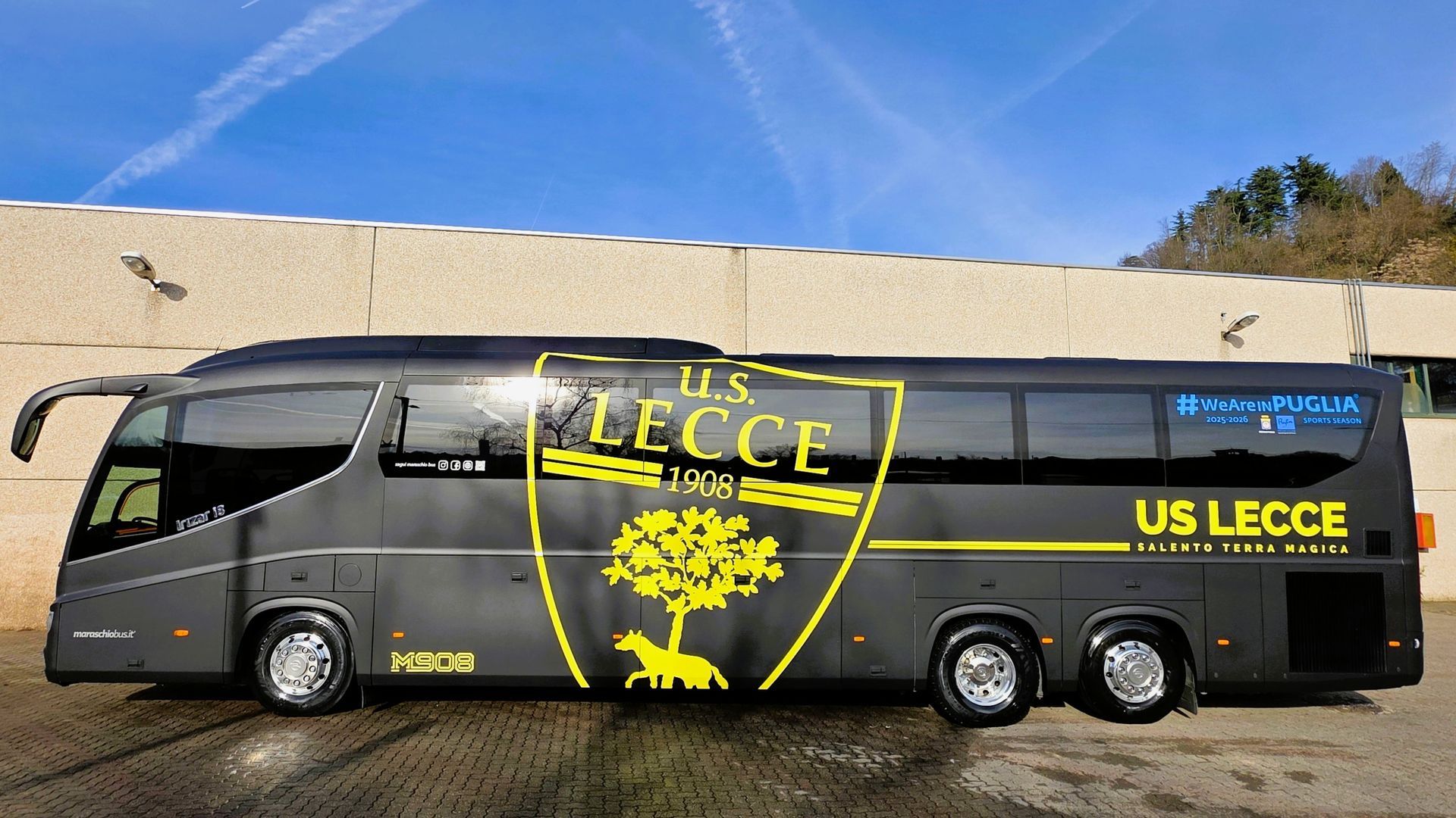 Autobus turistico con marchio Lecce, Stati Uniti.