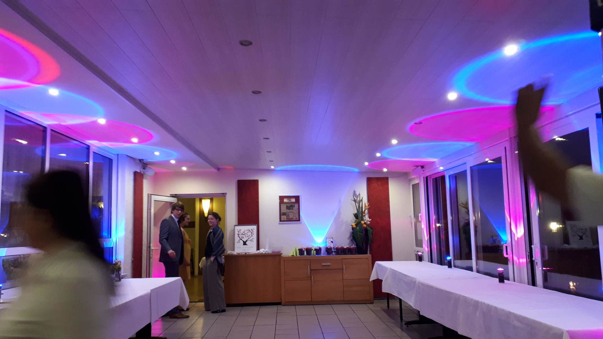 Equipment DJ Mark Kiss für Hochzeit in Aschaffenburg Lightcans