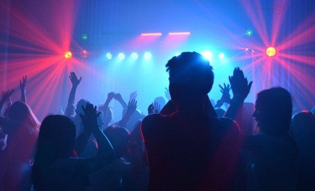 DJ Mark Kiss, Traversensystem, DJ Hochzeit Aschaffenburg, Lichttechnik, Lichtanlage