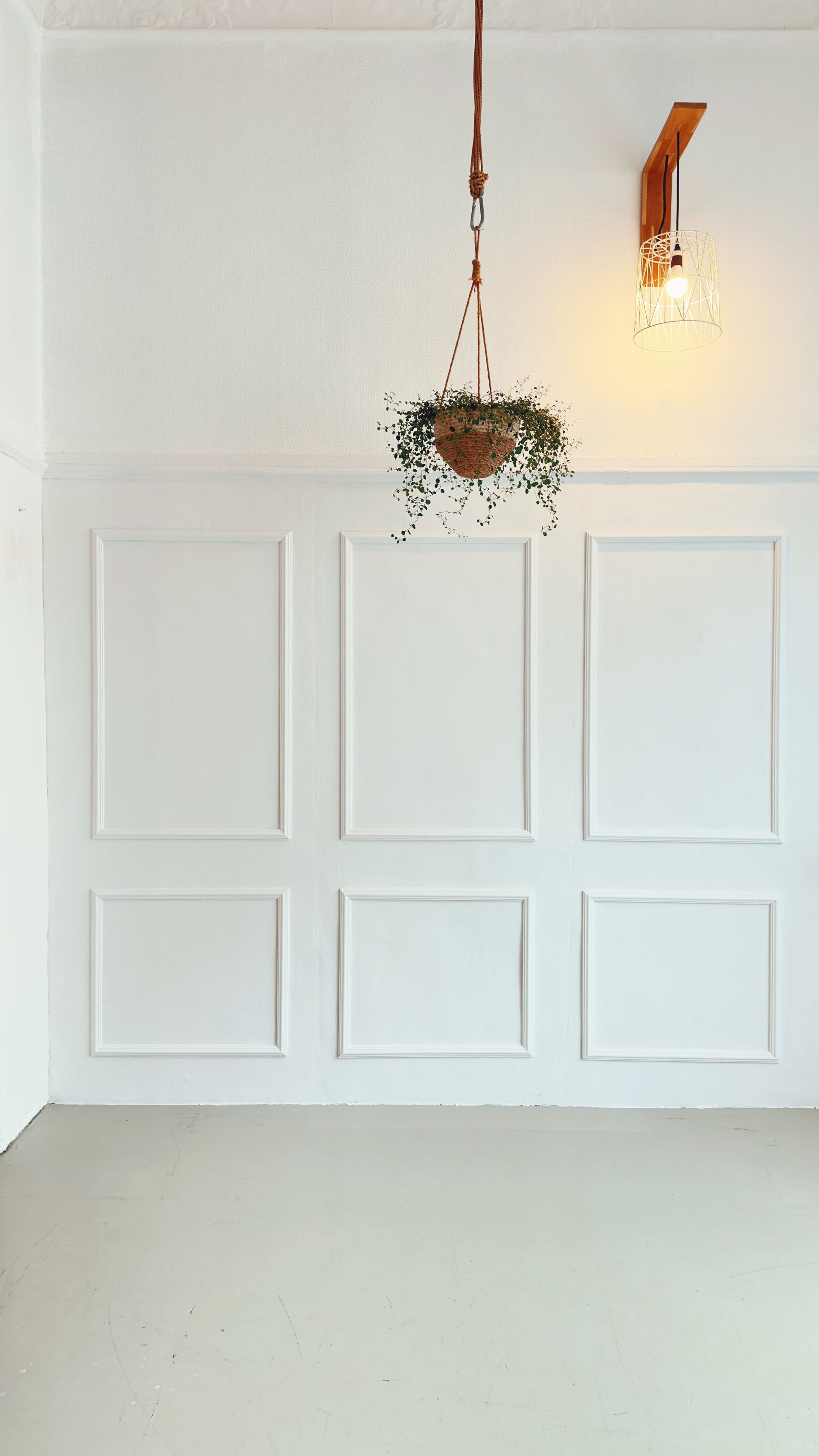 Altbau Charme im Studio mit neuem Wand-Dekor