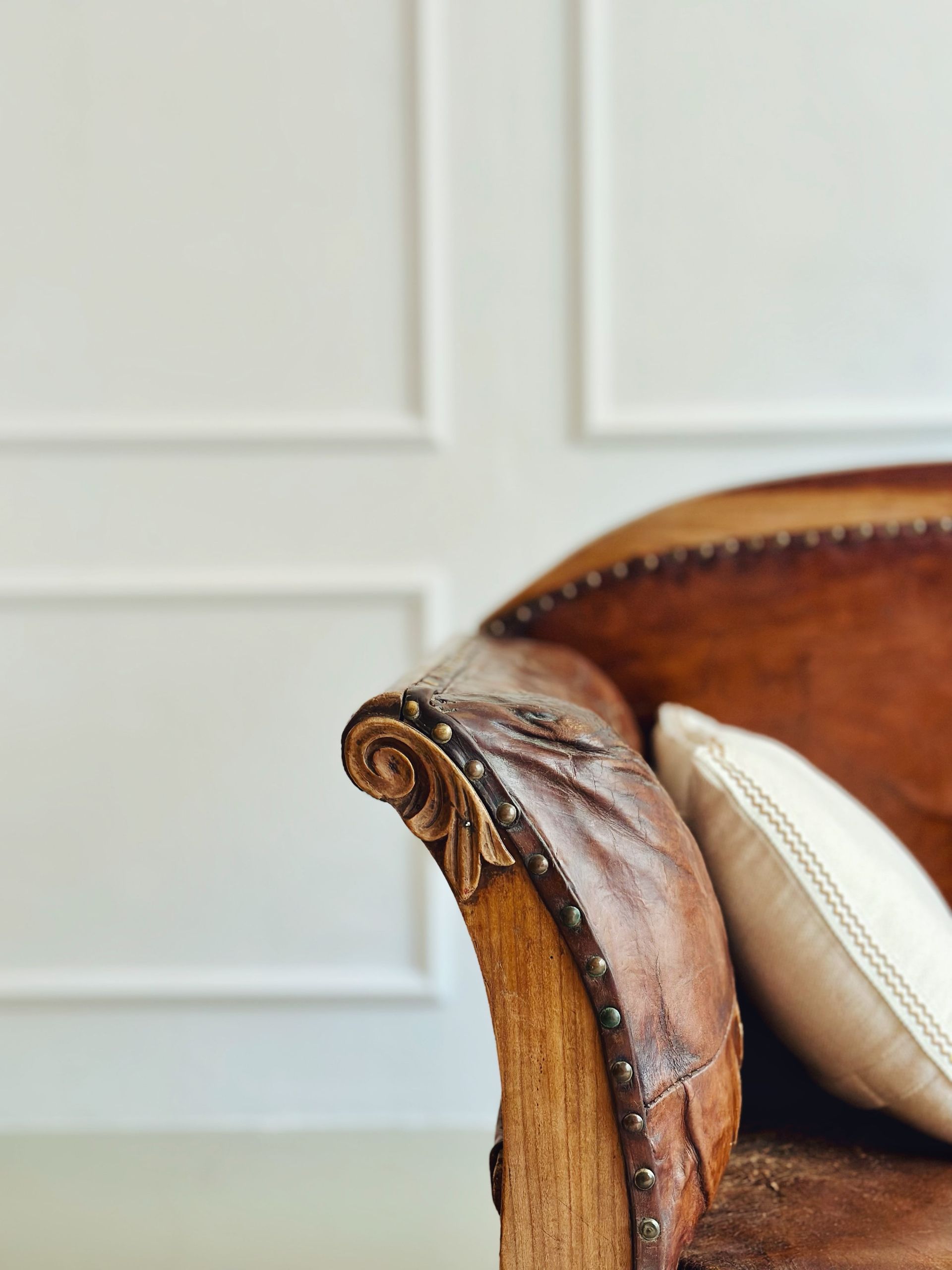 Altbau Charme im Studio mit neuem Wand-Dekor