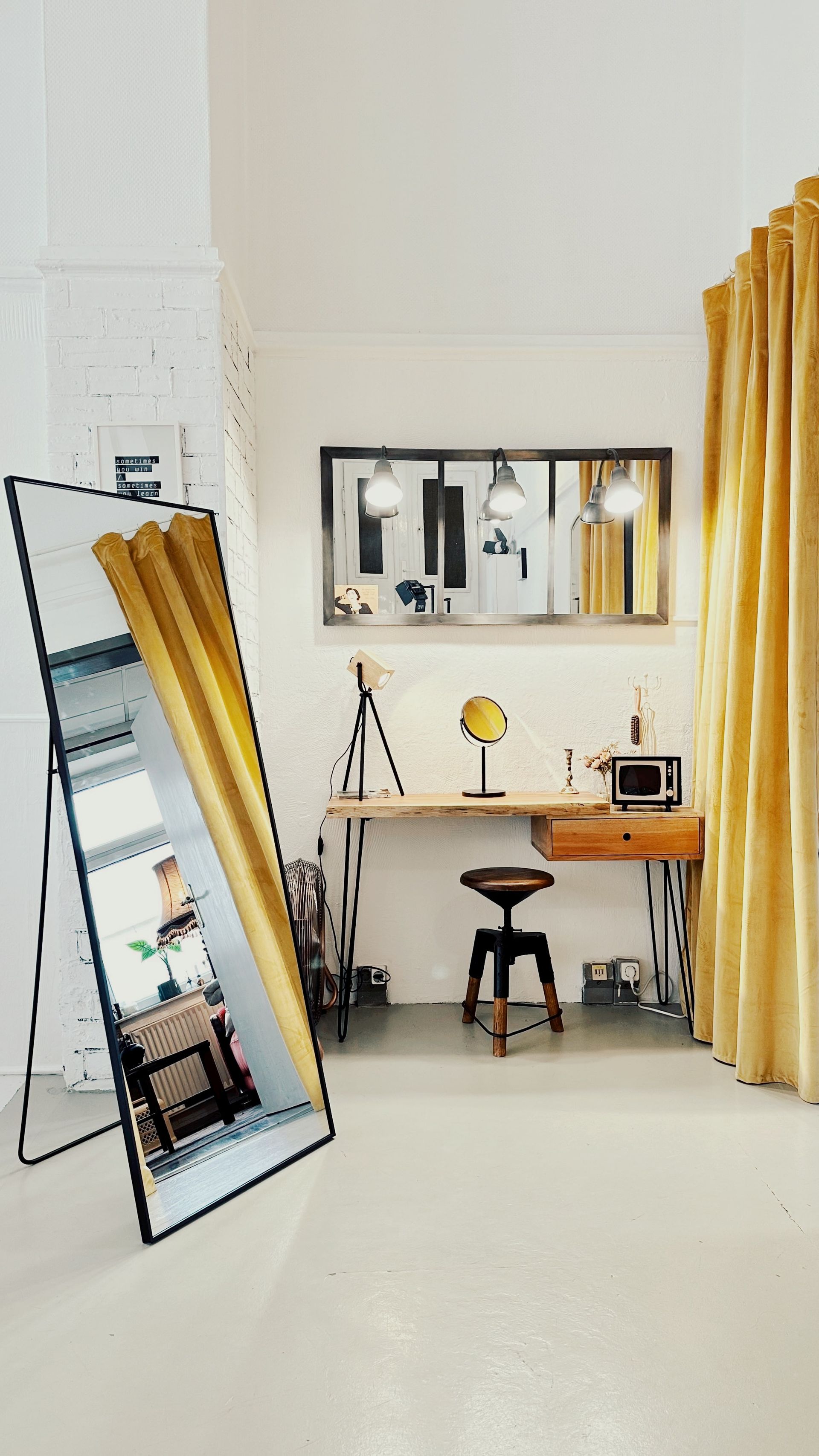 Neuer Ganzkörper-Spiegel für Mode- und Beautyshootings