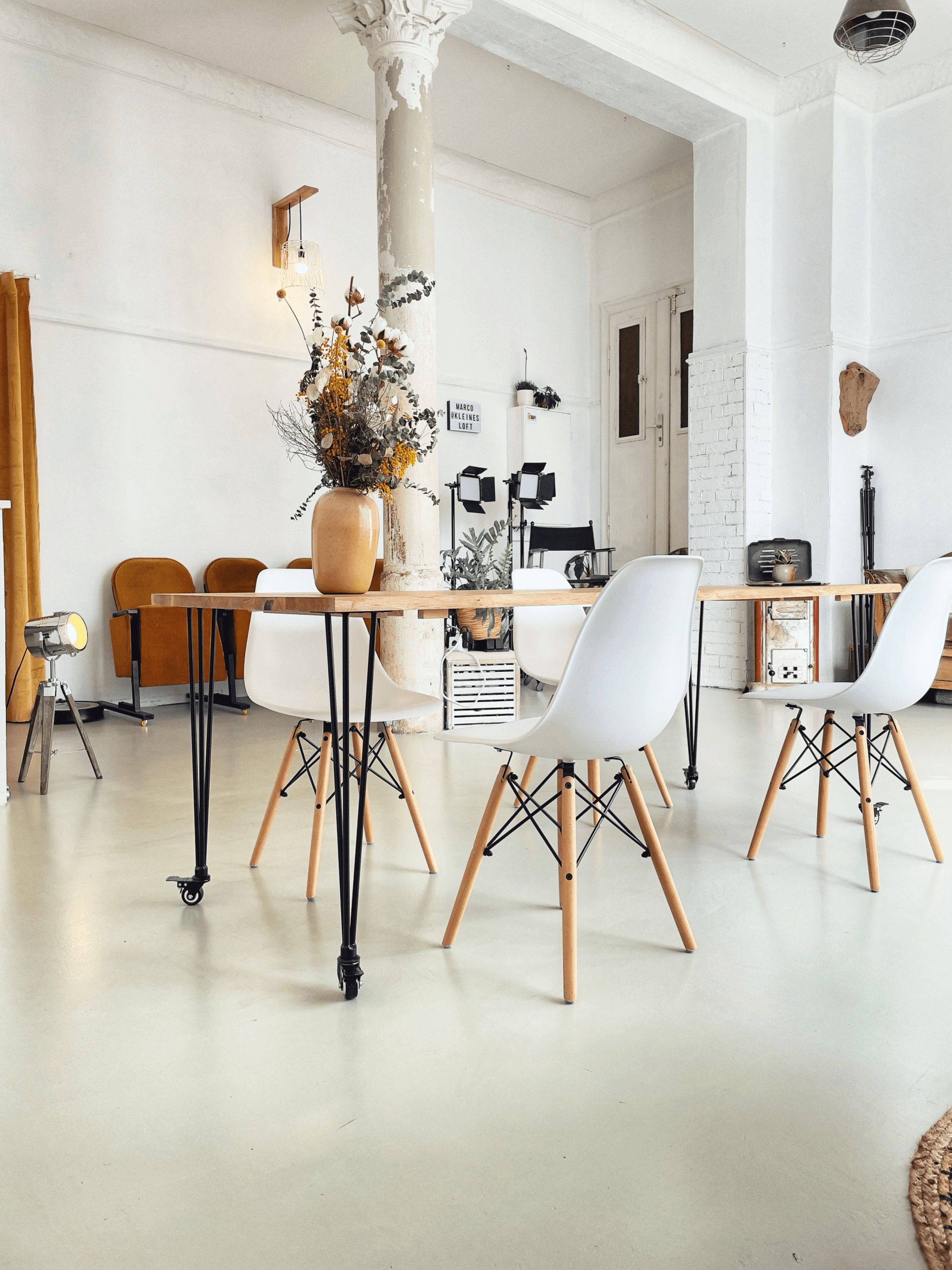 Helles und professionelles Mietstudio Fotostudio mieten nahe Dresden Kleines Loft in Leipzig