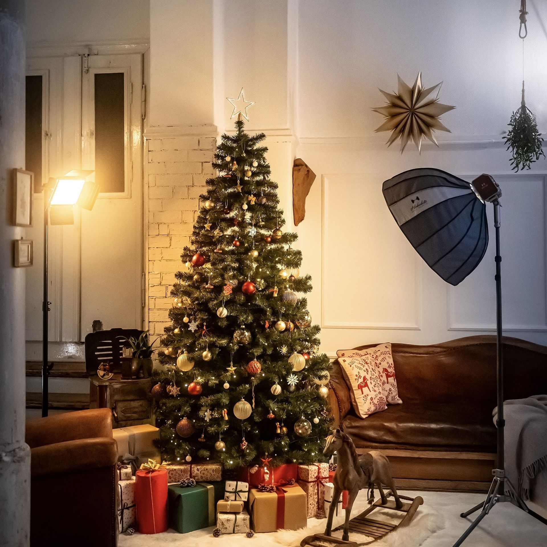 Fotoshooting Weihnachten Familie und Kinder Fotostudio und Mietstudio Kleines Loft Leipzig Weihnachtsdekoration