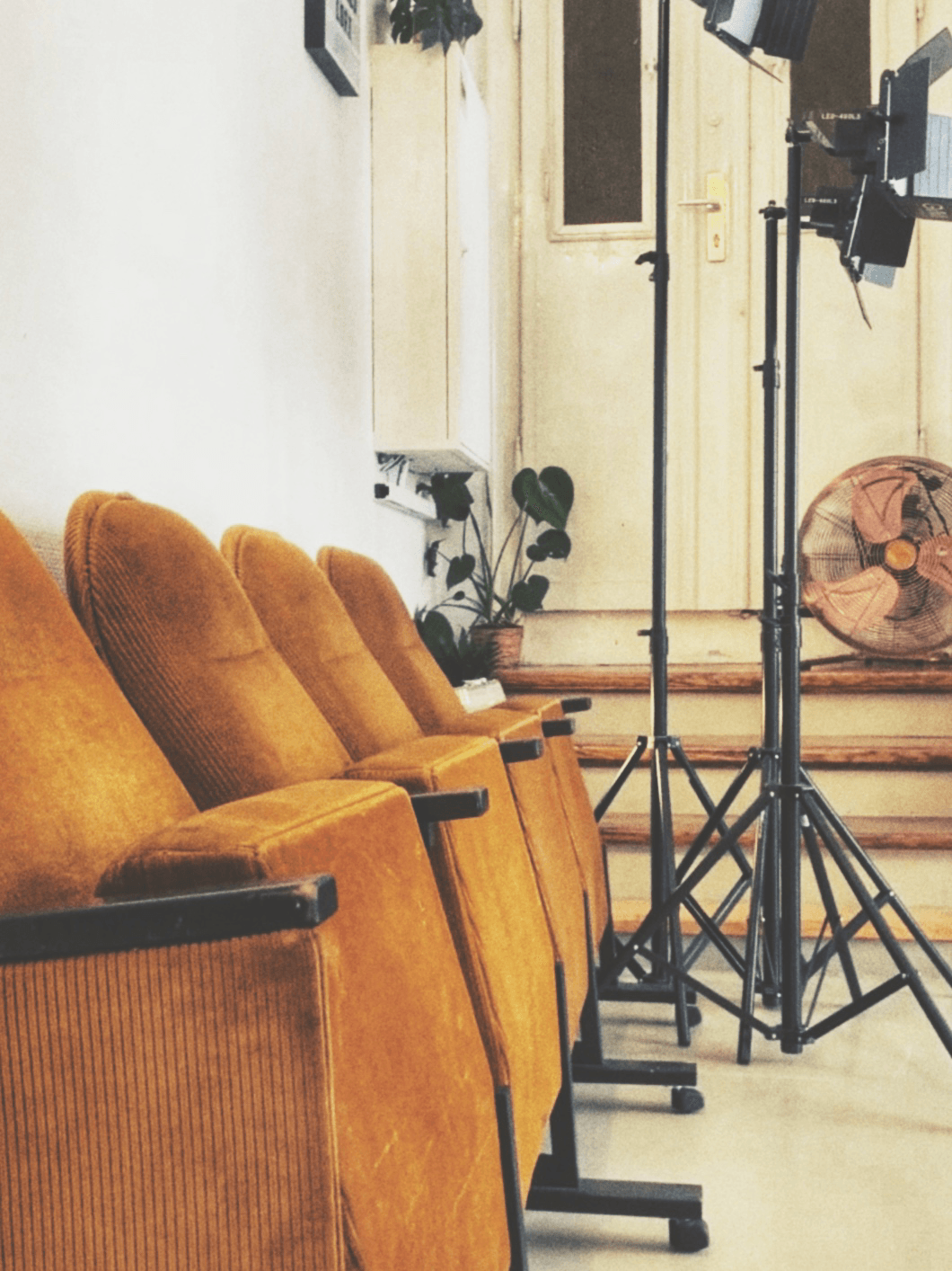 Helles und professionelles Mietstudio Fotostudio mieten nahe Dresden Kleines Loft in Leipzig