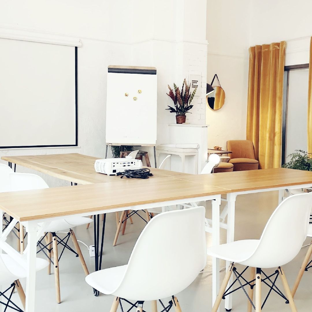 Ansicht Meetingraum, Seminarraum und Tagungsraum Kleines Loft Leipzig Stötteritz.