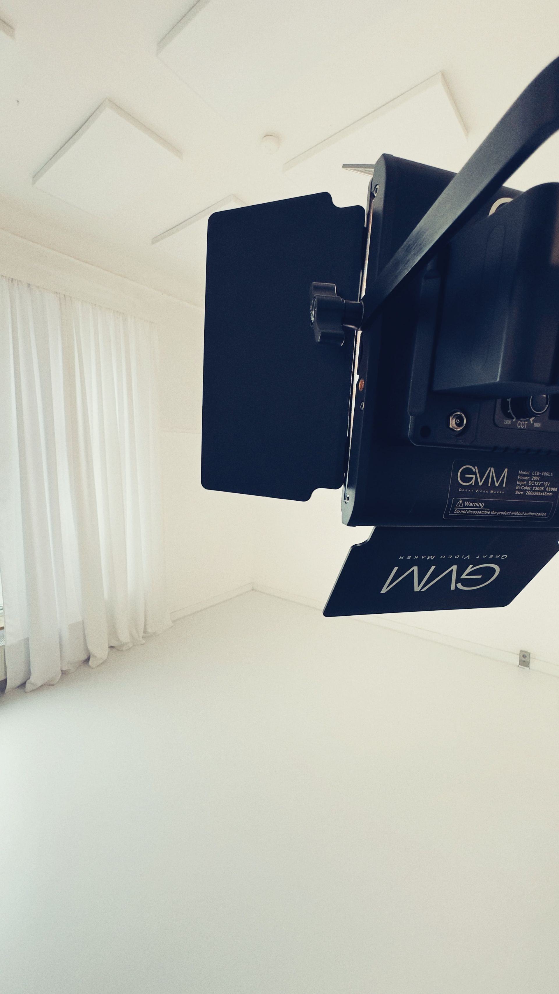 Indoor Fotolocation Leipzig Kleines Loft Mietstudio für Fotografie und Videografie