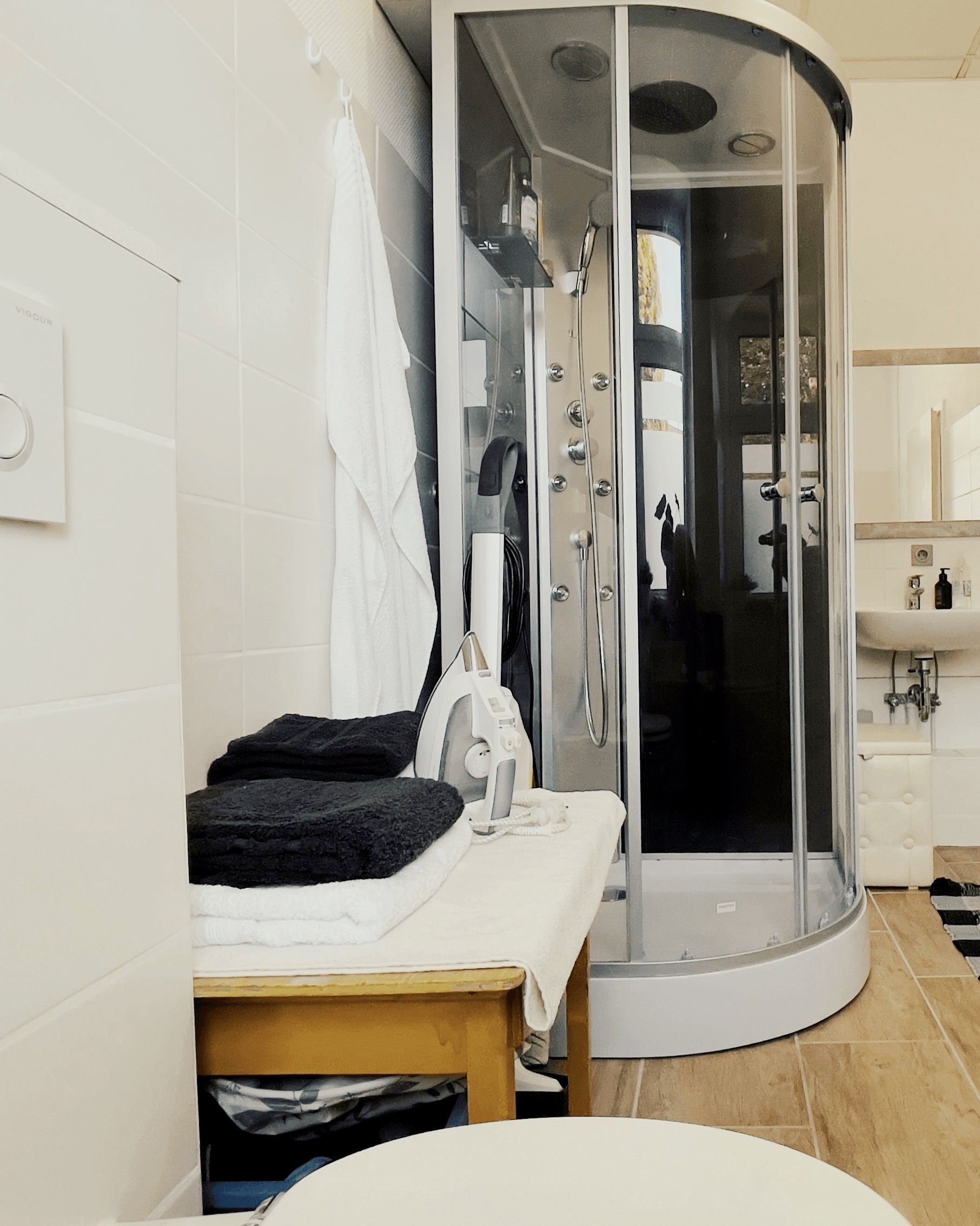 Ansicht Sanitärräume Meetingraum, Seminarraum und Tagungsraum Kleines Loft Leipzig Stötteritz.