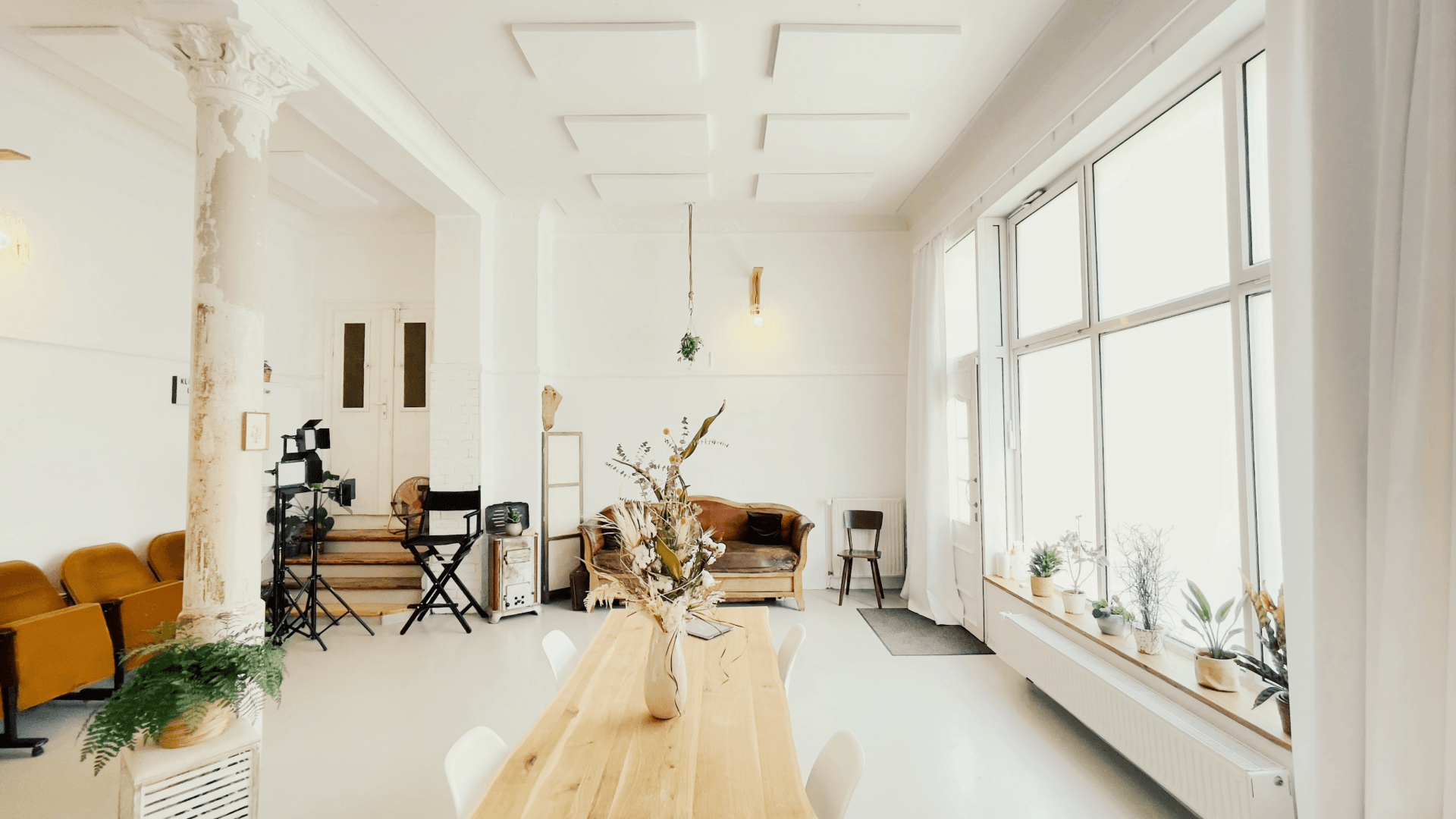 Helles und professionelles Mietstudio Fotostudio mieten nahe Dresden Kleines Loft in Leipzig