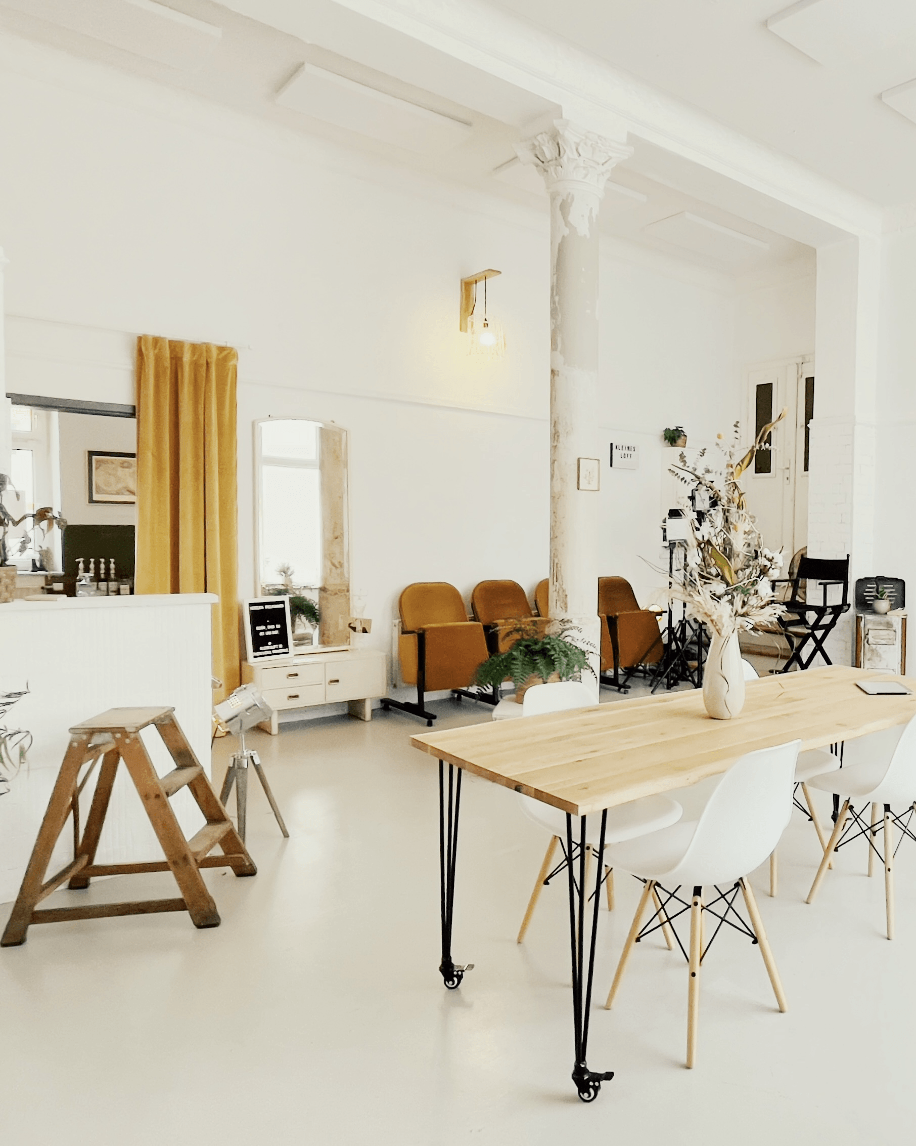 Helles und professionelles Mietstudio Fotostudio mieten nahe Dresden Kleines Loft in Leipzig