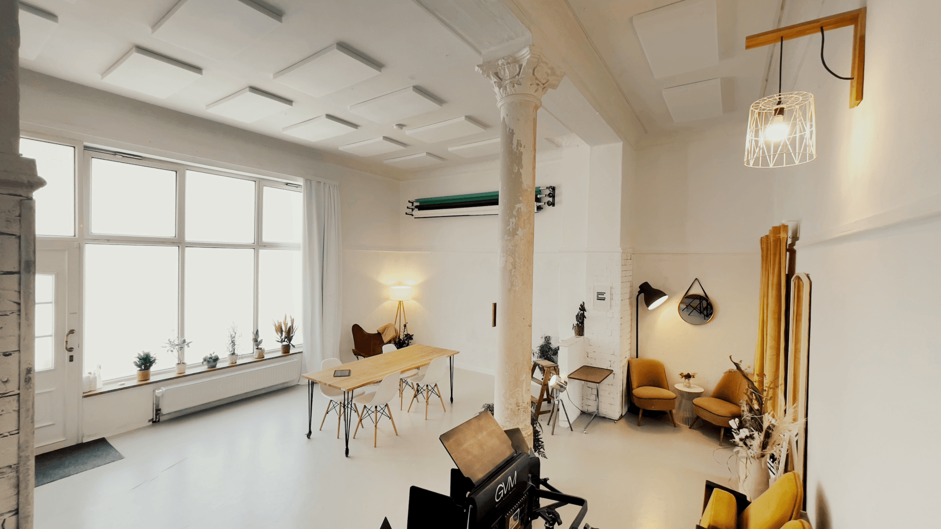 Helles und professionelles Mietstudio Fotostudio mieten nahe Dresden Kleines Loft in Leipzig