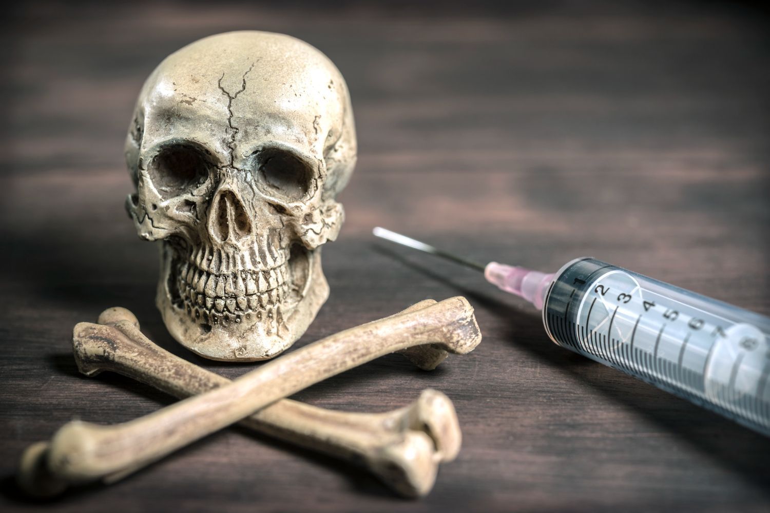 Fake injectrices, BBL, décès à Lyon : l’UFEM alerte sur les dangers des injections illégales et rapp