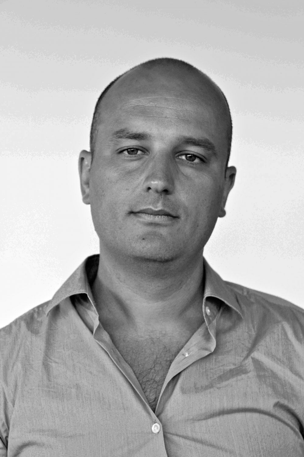 dr younes RIAH
