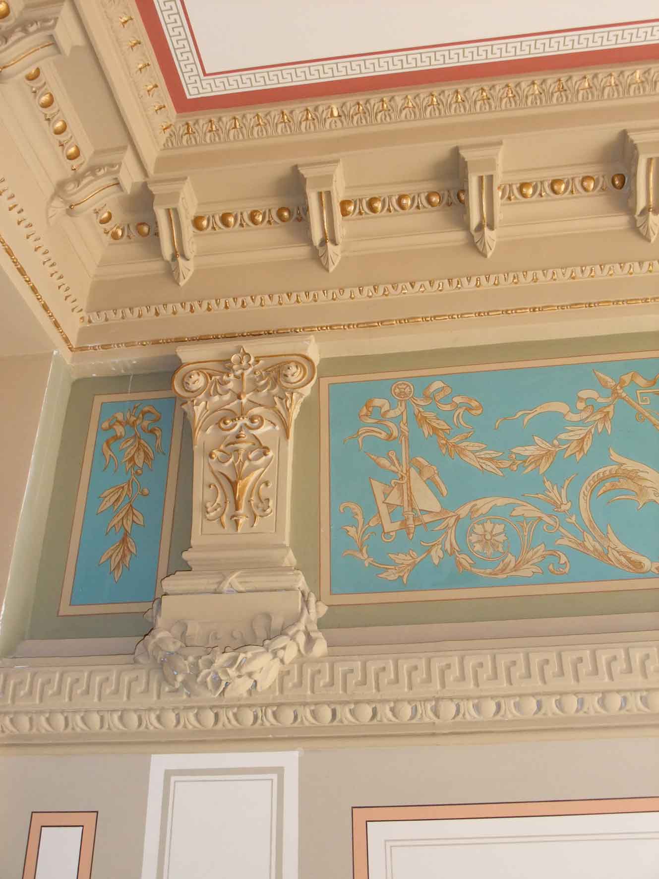 Friedrich-Ebert-Straße 70 Groteskenmalerei Hauseingang