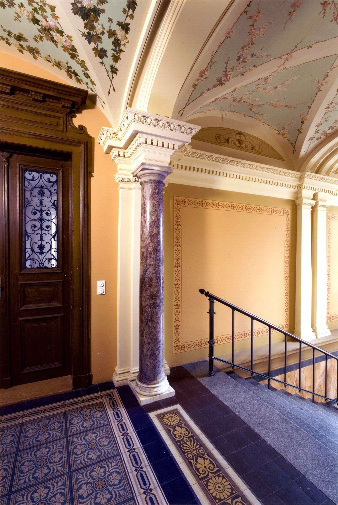 Kreuzstraße 1c Hauseingang