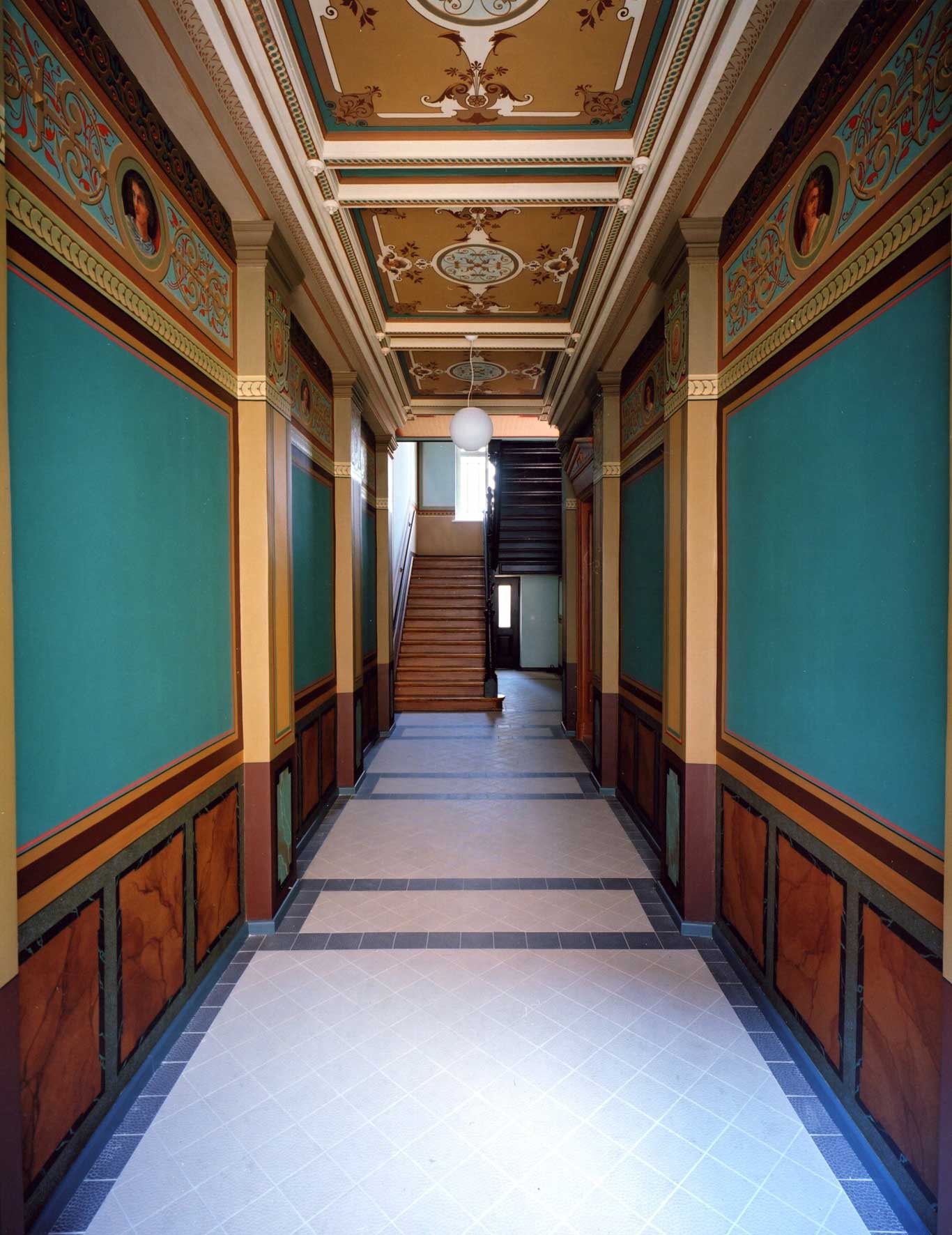 Münzgasse 20-22 fertige Restaurierung Malerei Hauseingang Leipzig