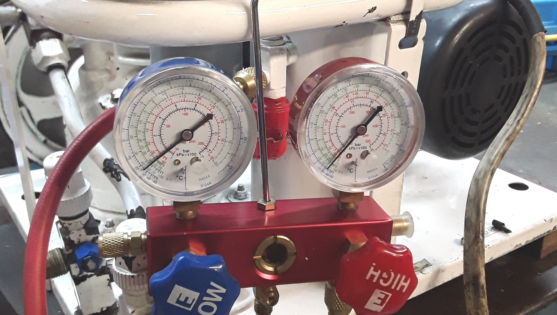 Reparación nevera barco caravana