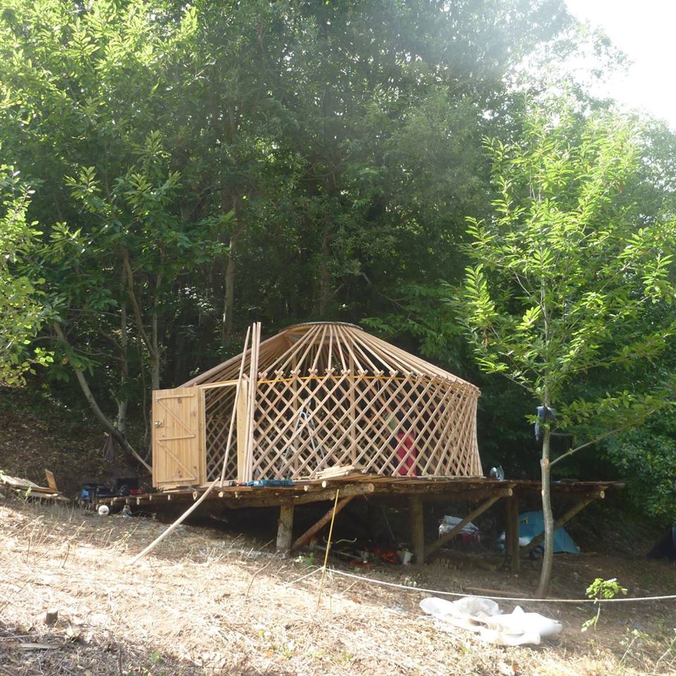 fabrication de yourte, fabricant de yourte, écohabitat, habitat nomade, yourte mongole, tipi, habitat alternatif, maison écologique, habitat écologique, habitat insolite, vente de yourte, vente de tipi, tipi enfant, tipi indien,normes erp, couture de yourte, toile de yourte , toile de tipi