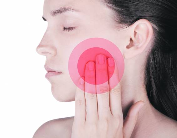 Bloqueo mandibular o dolor. Clínica Cámara. Dentista Granada. Dentista Jaén.