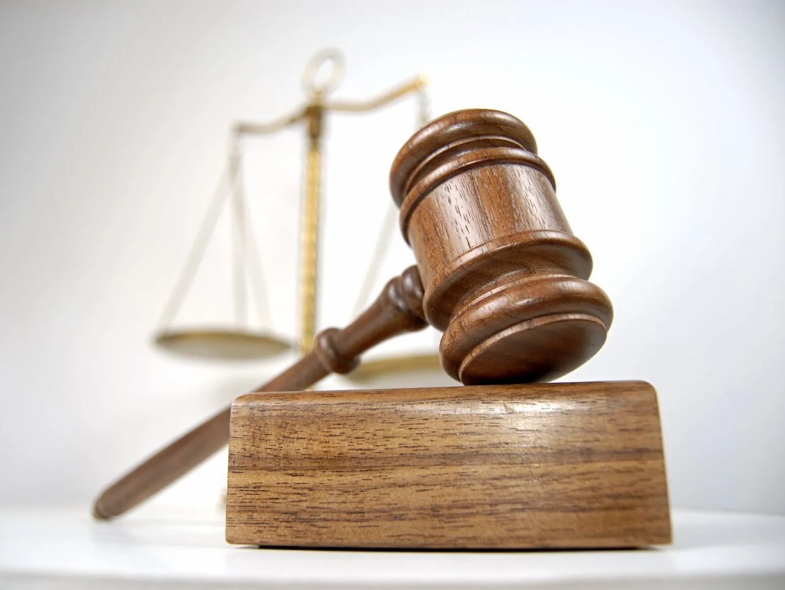 Avocat Caution Tribunal de commerce