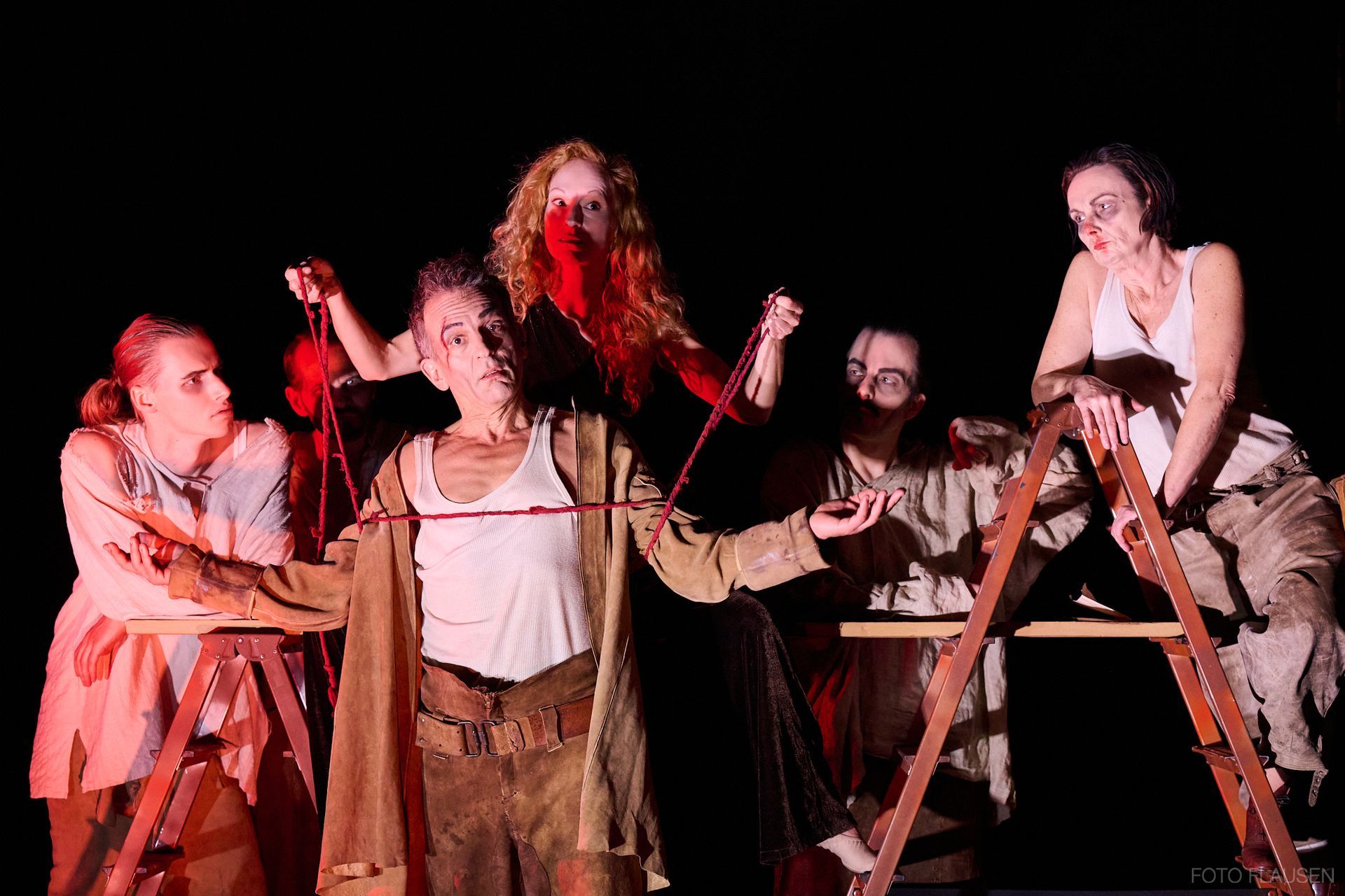 Cassandra Rühmlings Produktion von DIE HEILIGE JOHANNA DER SCHLACHTHÖFE (von Bertold Brecht).