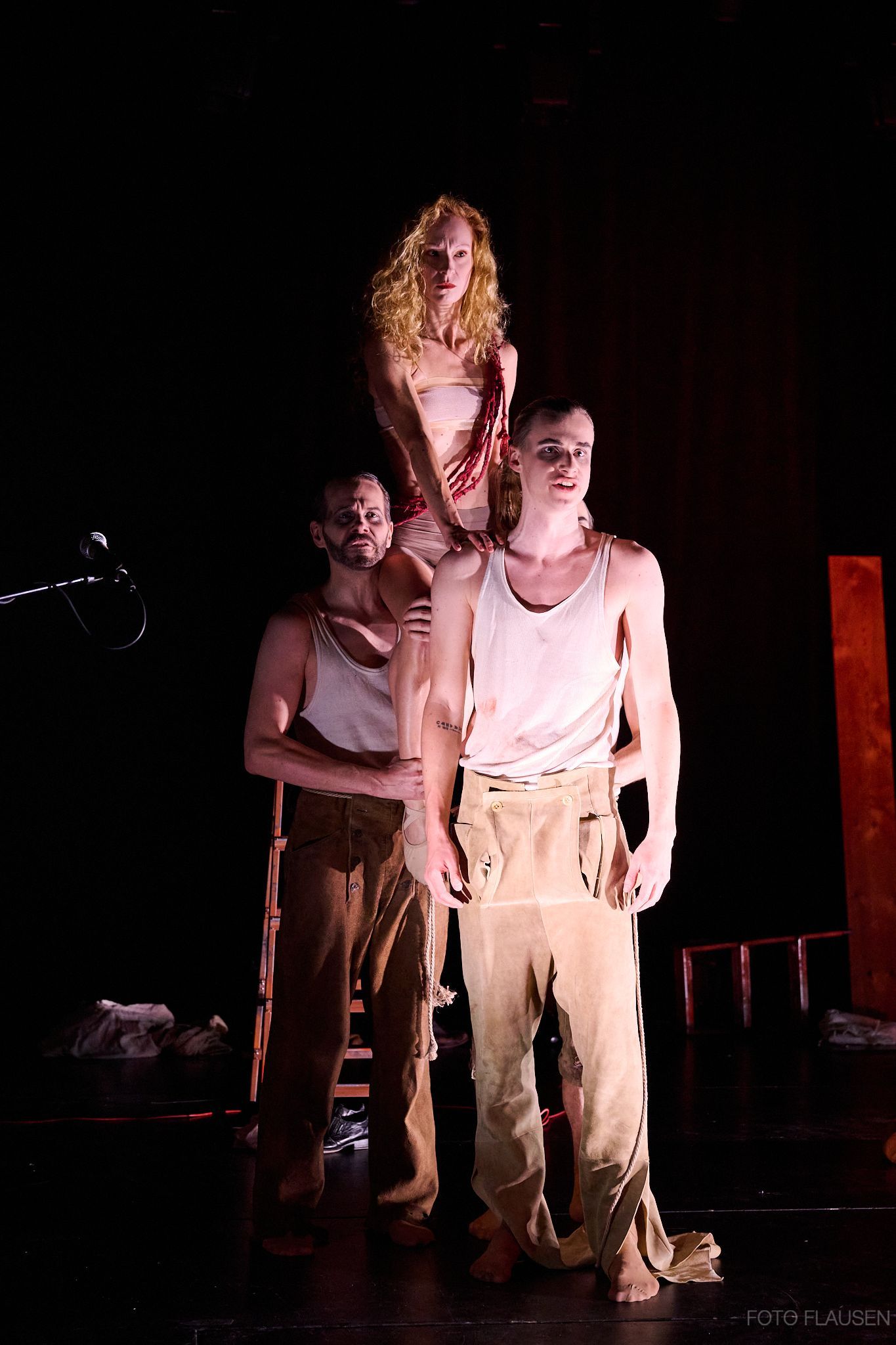 Cassandra Rühmlings Produktion von DIE HEILIGE JOHANNA DER SCHLACHTHÖFE (von Bertold Brecht).